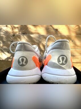 lululemon Blissfeel Women's Running Shoes - Vapor / Highlight Orange / White